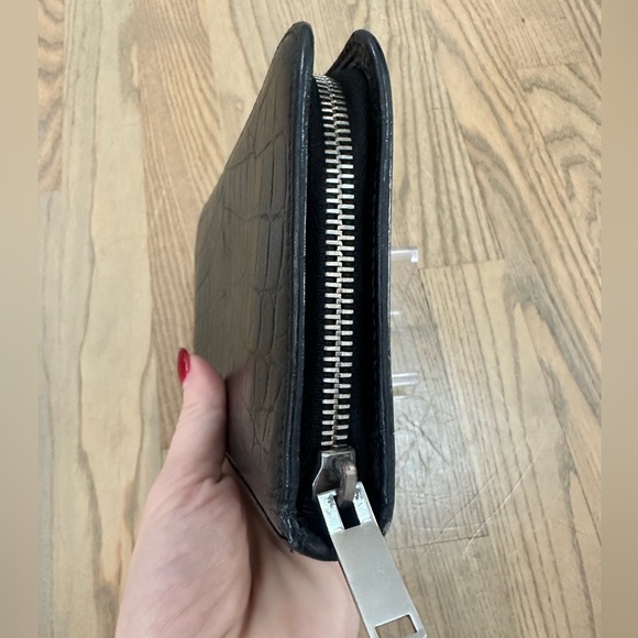 Saint Laurent Black Croc-Embossed Wallet - Picture 3 of 9